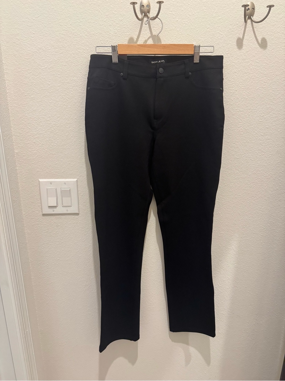 DKNY Women’s Straight/Slim Leg Pants